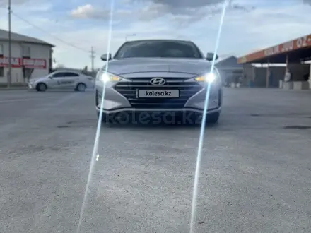 Hyundai Elantra 2019 года за 8 950 000 тг. в Атырау – фото 4