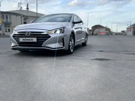 Hyundai Elantra 2019 года за 8 950 000 тг. в Атырау – фото 5
