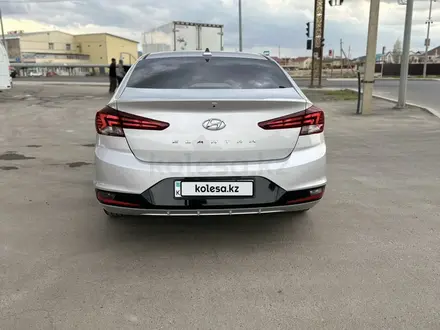 Hyundai Elantra 2019 года за 8 950 000 тг. в Атырау – фото 7