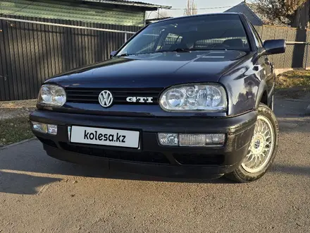 Volkswagen Golf 1995 года за 1 700 000 тг. в Алматы