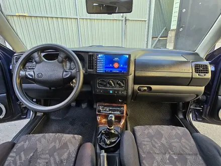 Volkswagen Golf 1995 года за 1 700 000 тг. в Алматы – фото 9