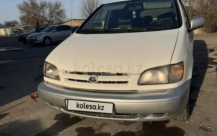 Toyota Sienna 1999 годаүшін4 000 000 тг. в Тараз