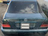 Mercedes-Benz C 220 1999 годаfor2 300 000 тг. в Караганда – фото 2