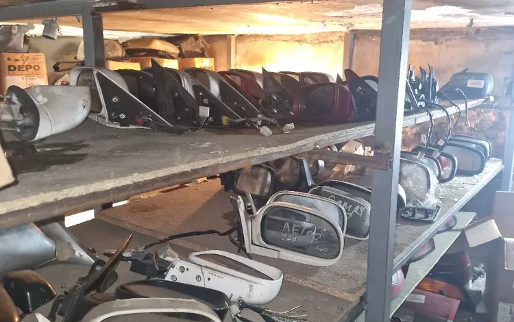 Зеркала боковые Toyotaүшін180 тг. в Костанай