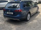 Volkswagen Golf 2017 года за 9 000 000 тг. в Алматы – фото 4