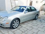 Mercedes-Benz E 320 2003 года за 2 600 000 тг. в Жанаозен