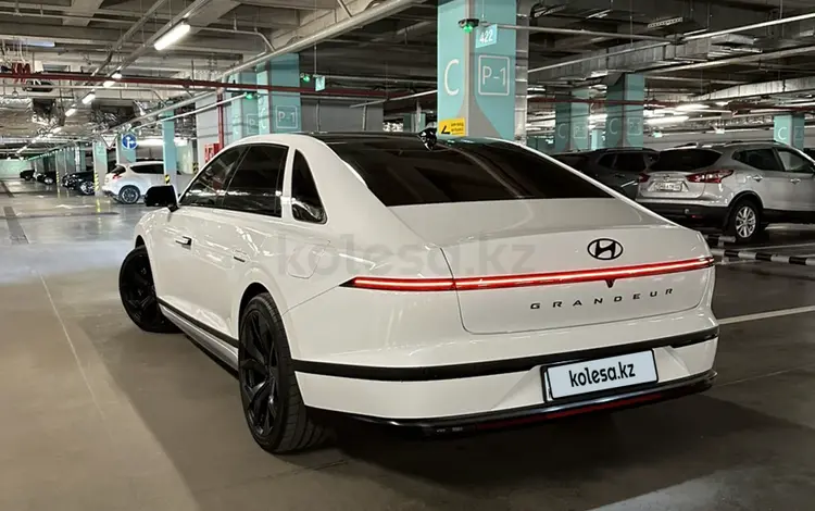 Hyundai Grandeur 2022 года за 23 500 000 тг. в Алматы