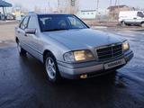 Mercedes-Benz C 180 1996 года за 2 400 000 тг. в Кокшетау