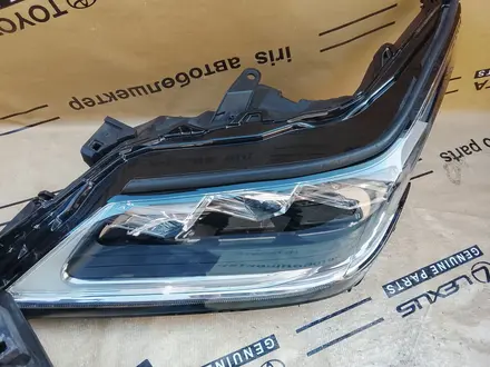 Фара правая левая в оригинале б у на Lexus LX570 LX450D за 420 000 тг. в Шымкент – фото 3