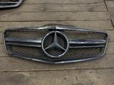 Решетка радиатора Mercedes W210 W212 A207 W164 W211 W203 за 20 000 тг. в Алматы – фото 3