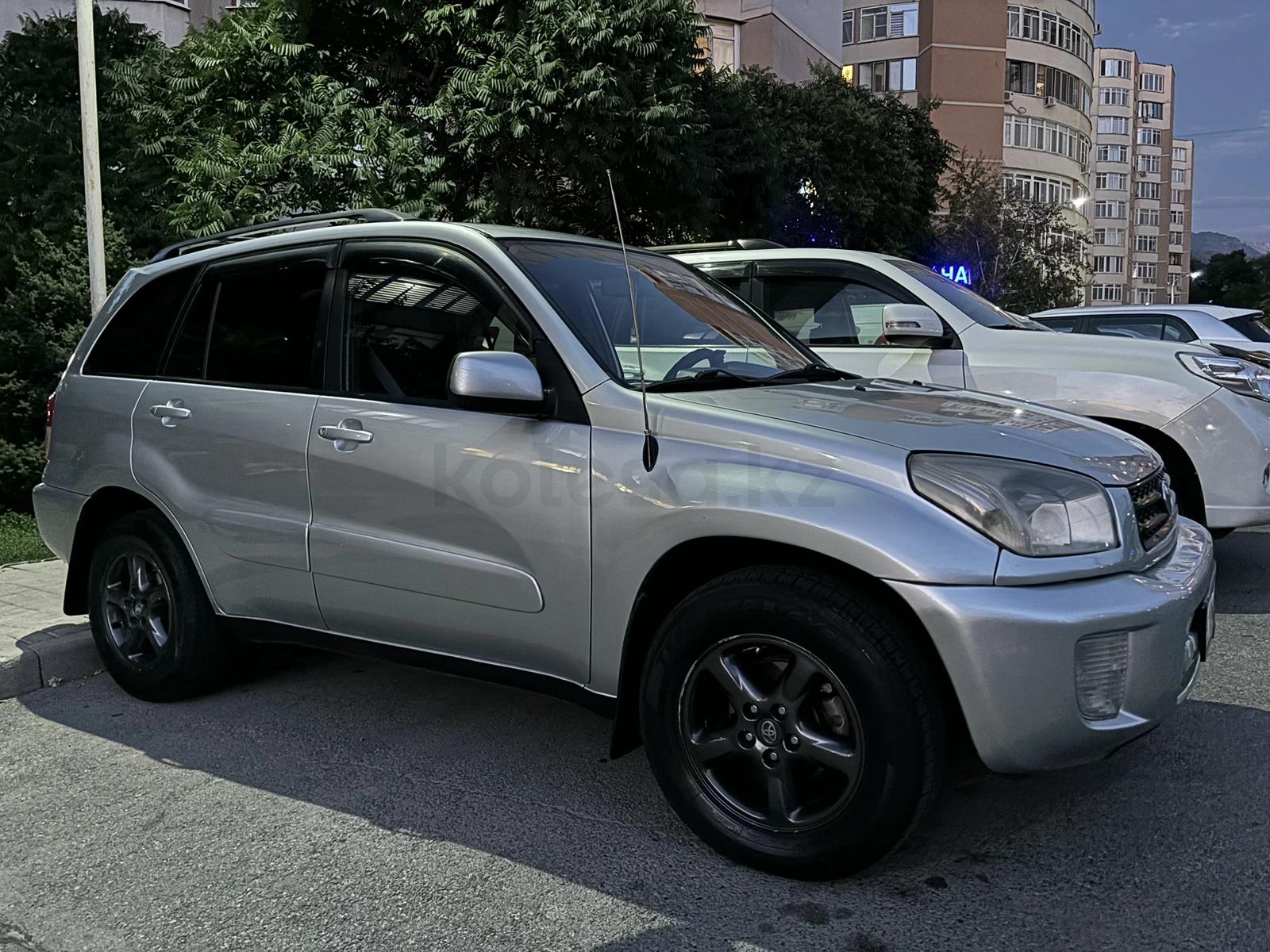 Toyota RAV4 2001 г.