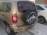 Chevrolet Niva 2005 годаүшін2 400 000 тг. в Костанай – фото 2