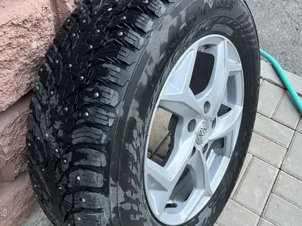 Nokian Hakkapeliitta 9 SUV 215/65 R16 с шипами на дисках за 300 000 тг. в Астана – фото 2