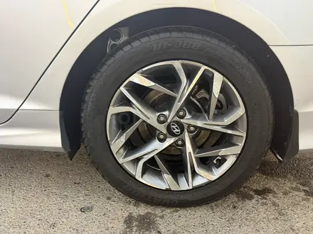Hyundai Sonata 2020 года за 7 300 000 тг. в Шымкент – фото 14