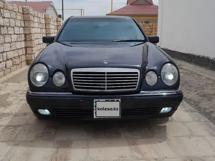 Mercedes-Benz E 420 1997 годаүшін3 500 000 тг. в Актау