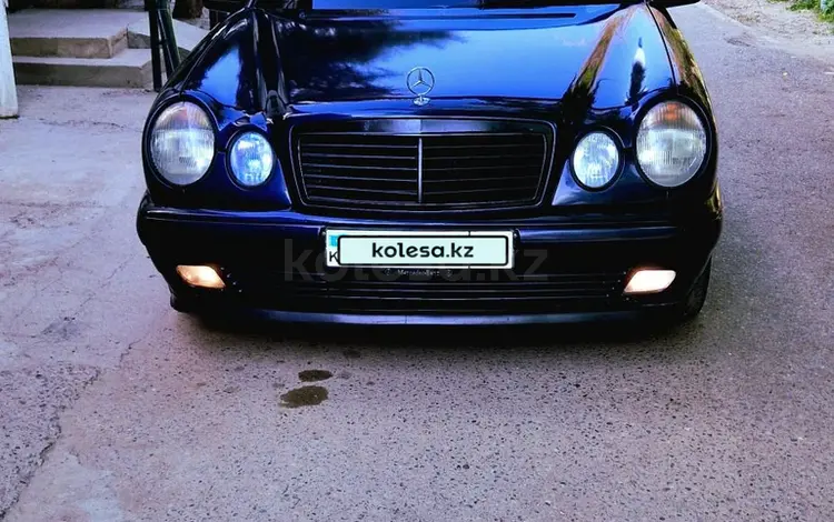 Mercedes-Benz E 230 1997 годаүшін3 200 000 тг. в Сарыагаш