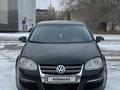 Volkswagen Jetta 2005 годаүшін2 900 000 тг. в Караганда