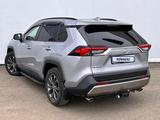 Toyota RAV4 2022 годаүшін17 446 000 тг. в Уральск – фото 2