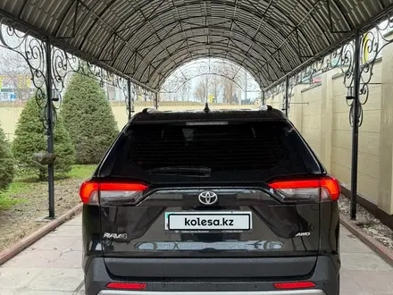 Toyota RAV4 2023 года за 17 500 000 тг. в Шымкент – фото 3