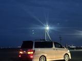 Toyota Alphard 2004 года за 7 800 000 тг. в Атырау