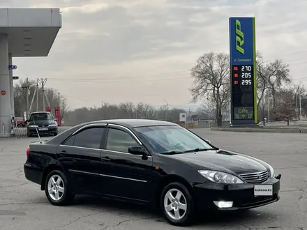 Toyota Camry 2004 года за 6 000 000 тг. в Алматы – фото 3