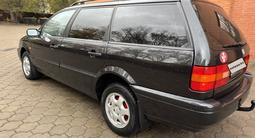 Volkswagen Passat 1994 годаүшін2 690 000 тг. в Караганда – фото 4