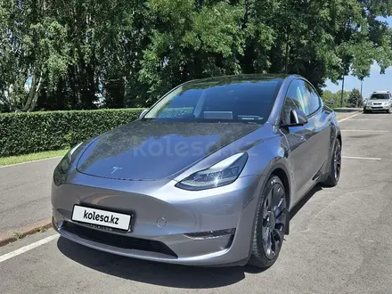 Tesla Model Y 2023 года за 24 900 000 тг. в Алматы