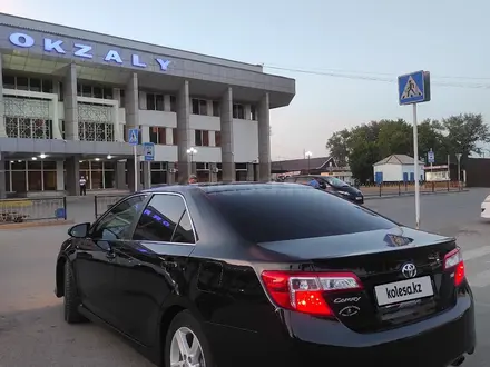 Toyota Camry 2013 года за 5 850 000 тг. в Уральск – фото 5