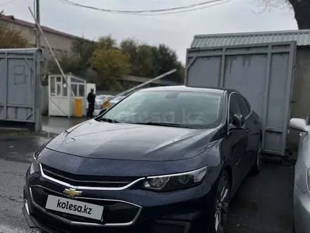 Chevrolet Malibu 2018 года за 8 000 000 тг. в Шымкент – фото 2