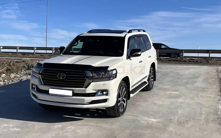 Toyota Land Cruiser 2017 годаfor37 000 000 тг. в Шымкент