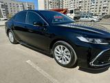 Toyota Camry 2023 года за 17 000 000 тг. в Астана – фото 2