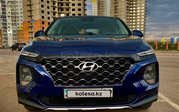 Hyundai Santa Fe 2019 года за 13 500 000 тг. в Караганда