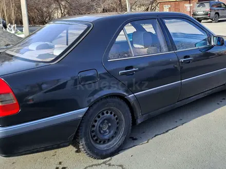 Mercedes-Benz C 180 1993 года за 2 000 000 тг. в Семей – фото 3