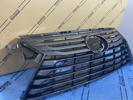 Решетка радиатора (под камеру) на Lexus RX 4 за 210 000 тг. в Алматы – фото 2