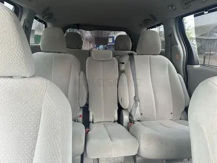 Toyota Sienna 2013 года за 10 500 000 тг. в Уральск – фото 3