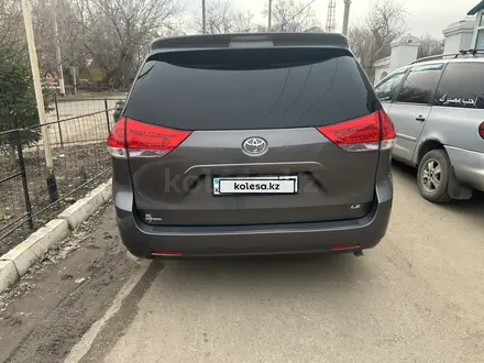 Toyota Sienna 2013 года за 10 500 000 тг. в Уральск – фото 6