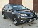 Toyota RAV4 2015 года за 10 850 000 тг. в Актау – фото 2