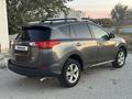 Toyota RAV4 2015 года за 10 850 000 тг. в Актау