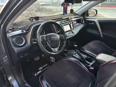Toyota RAV4 2015 года за 10 850 000 тг. в Актау – фото 6