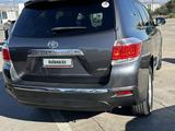 Toyota Highlander 2013 года за 9 700 000 тг. в Атырау – фото 2