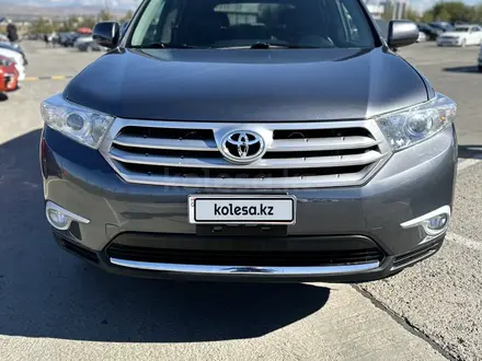 Toyota Highlander 2013 года за 10 000 000 тг. в Атырау