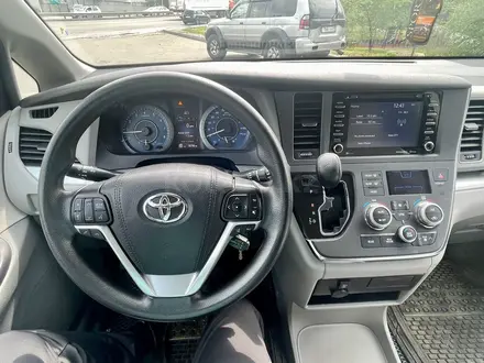 Toyota Sienna 2019 года за 17 300 000 тг. в Алматы – фото 19