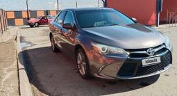 Toyota Camry 2016 года за 5 200 000 тг. в Уральск – фото 2