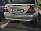 Mercedes-Benz C 180 2001 года за 3 100 000 тг. в Алматы – фото 4