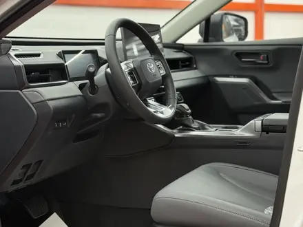 Toyota RAV4 2026 года за 21 790 000 тг. в Караганда – фото 32