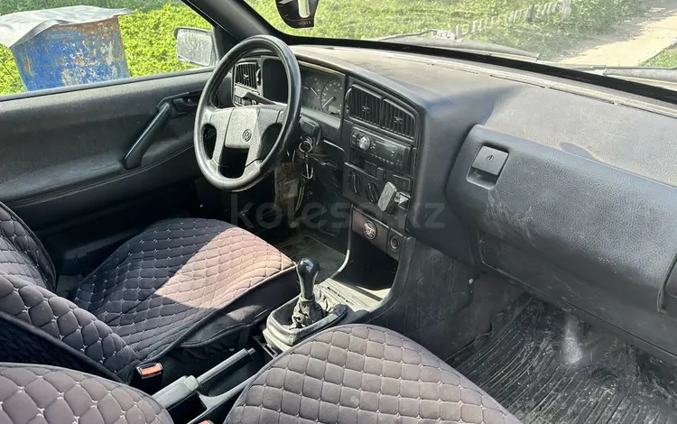 Volkswagen Passat 1991 года за 900 000 тг. в Семей