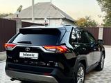 Toyota RAV4 2021 годаүшін18 450 000 тг. в Алматы – фото 4