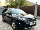 Toyota RAV4 2021 годаүшін18 450 000 тг. в Алматы – фото 2
