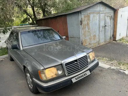 Mercedes-Benz E 300 1991 года за 1 200 000 тг. в Павлодар