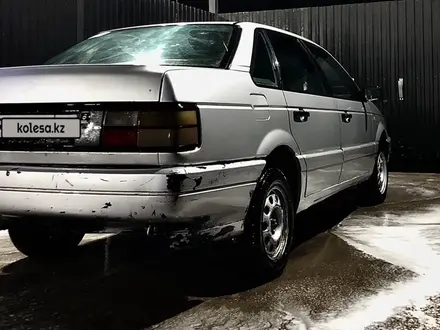 Volkswagen Passat 1988 года за 400 000 тг. в Семей – фото 4